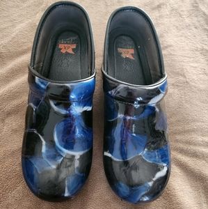 Womens Dansko Clogs